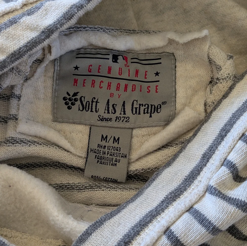 L.A. Dodgers Soft as a Grape Cream/Gray Ultra Plush Striped L/S Pullover Size M - Picture 3 of 3